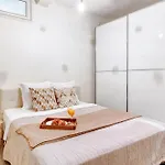 شقة Jardin Du Luxembourg - 1br - Vacation